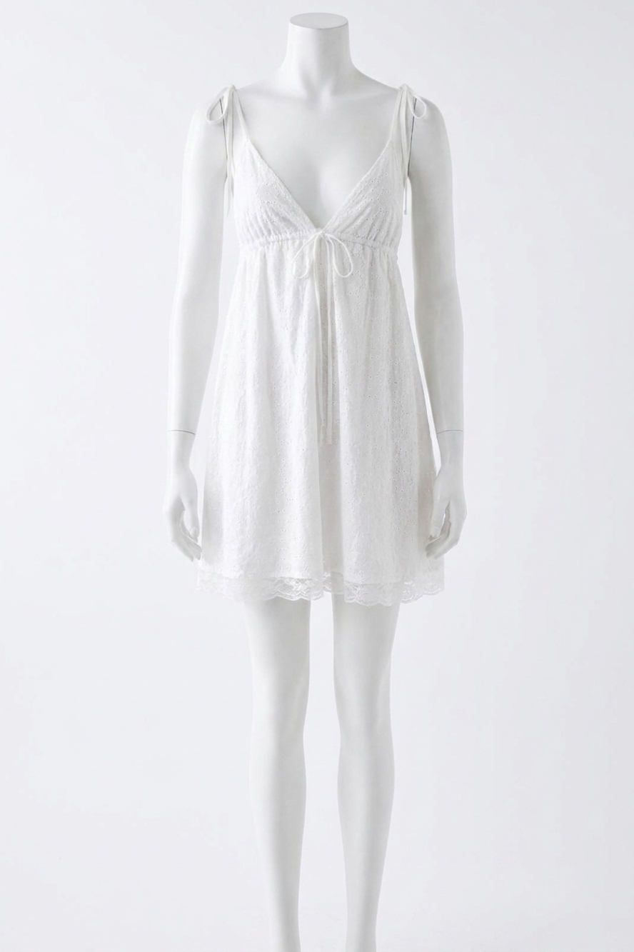 NEW SKY TO MOON summer days eyelet dress in white